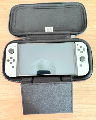 Nintendo Swich Oled nuova con accessori