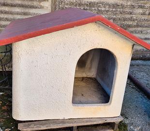 cuccia cane in cemento  per giardino
