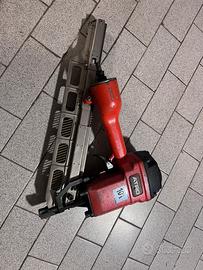 Graffatrice atro diagonale per punti pesanti