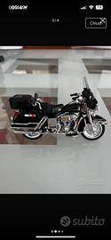 Maisto Harley Davidson FLH-80 Electra Glide 1/18