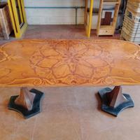 Tavolo intarsiato