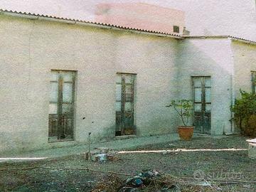 Casa con giardino Dolianova centro