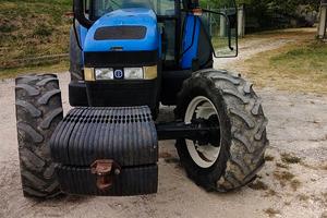 Trattore New Holland TM130