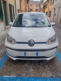 Volkswagan UP elettrica come nuova