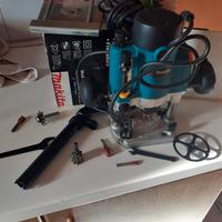 Fresatrice verticale Makita RP110C + 10 frese nuov