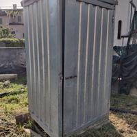 n. 2 box bagno in lamiera