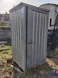 n. 2 box bagno in lamiera