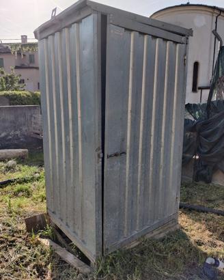 n. 2 box bagno in lamiera