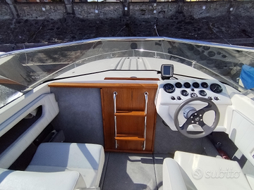Barca cramar stampy 570 motore mercruiser 135cv