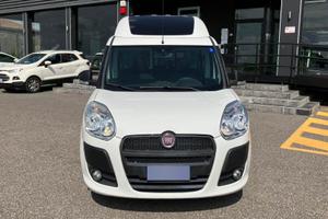 AUTOVETTURA PER TRASPORTO PERSONE SU CARROZZINA