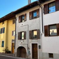 Casa con 2 appartamenti - Ville di Giovo