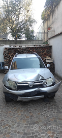 Dacia Duster incidentata 2010