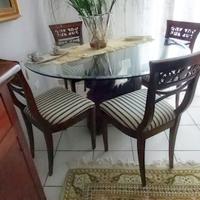 Tavolo in cristallo con 4 sedie