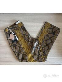 Pantaloni Silvian Heach effetto pitone / pitonato