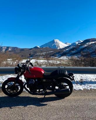 Moto Guzzi V7 - 2023