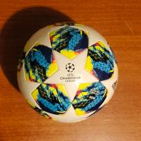 Pallone Champions League 2025 pallamano/calcetto 