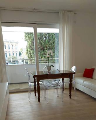 Viale Diaz/Bonaria - Bivano con veranda e cantina
