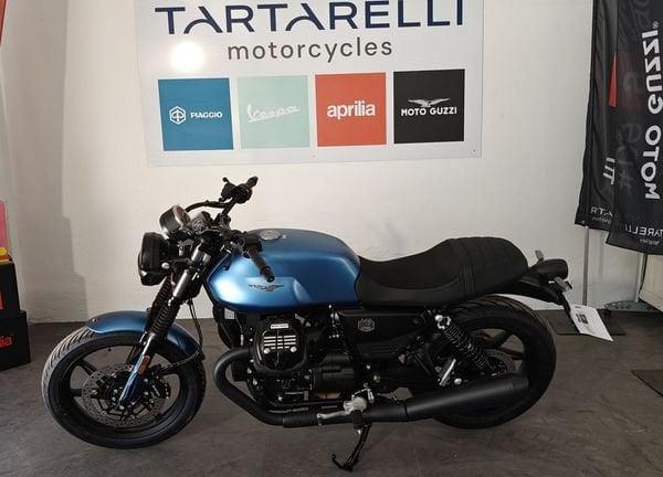 Moto Guzzi V7 V STONE E5+ BLU PROFONDO