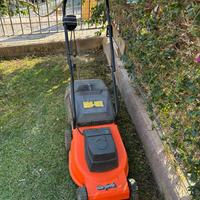 Tosaerba / tagliaerba