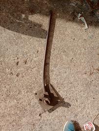 attrezz piegato ferro 