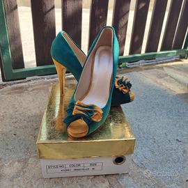 Scarpe con tacco scamosciate 