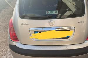 Lancia ypsilon