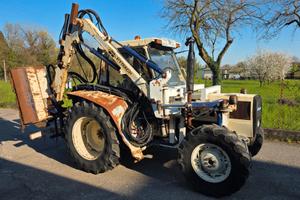 Trattore agricolo Lamborghini 660 DT 4x4