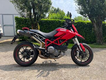 Ducati Hypermotard 796