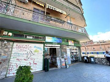 NEGOZIO A ROMA