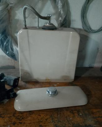 Caserta in ceramica per wc