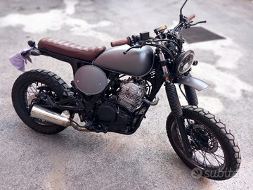 Moto Scrambler Honda 650. Certificato d'epoca