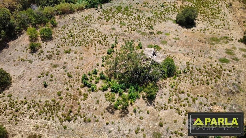 Rustico / Casale di 38300 m² a Naro - Vista 4
