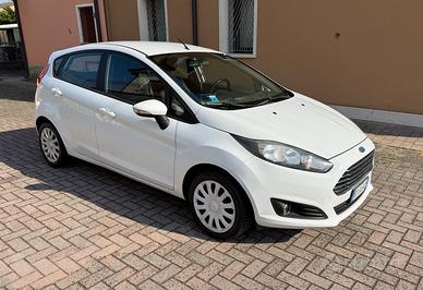 Ford Fiesta 1.2 Benzina Adatta a Neopatentati
