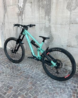 Canyon torque 2024 downhill