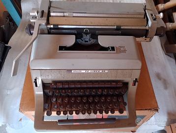 Macchina da scrivere Olivetti Linea 88