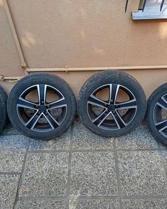 Cerchi in lega da 16 con gomme estive uniroyal