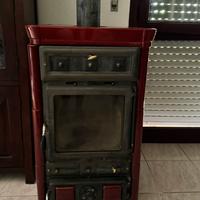 Stufa a legna in ceramica - legna inclusa