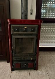 Stufa a legna in ceramica - legna inclusa