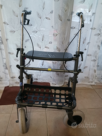 Deambulatore pieghevole