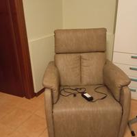 Poltrona reclinabile elettrica
