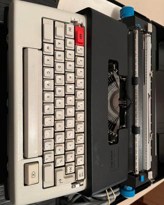Macchina da scrivere Olivetti