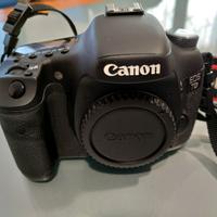 Canon EOS 7D reflex DSLR