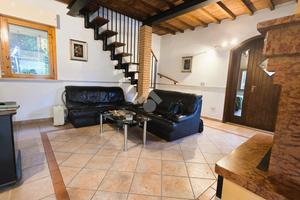 CASA SEMINDIPENDENTE A RONCOFERRARO