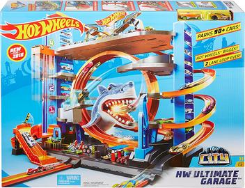 Hotwheels ultimate garage squalo