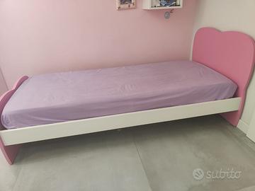 Letto "cuore" compreso di materasso!