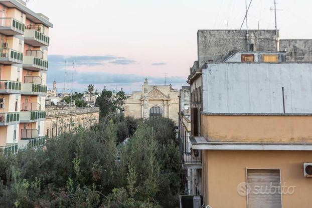 Stanza con bagno privato, Porta Napoli