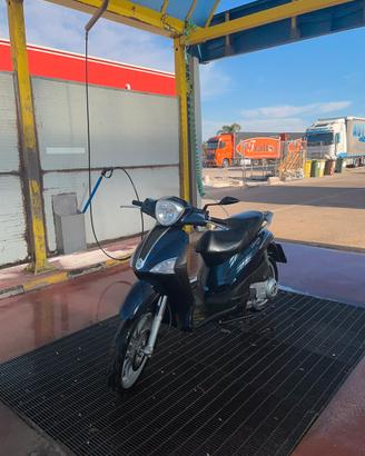piaggio liberty 125