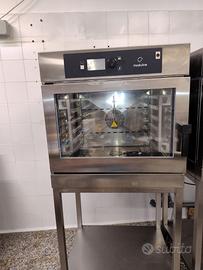 Attrezzatura per cucina professionale