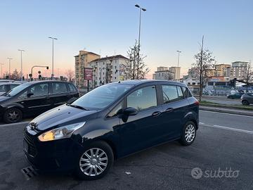 Ford B-Max 1.4 90 CV GPL della casa Titanium