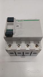 Interruttore 4 poli -25 A Classe CA 30mA Schneider